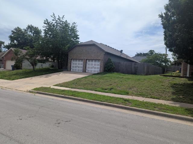 House for sale in Carriage Crossing, Nixa