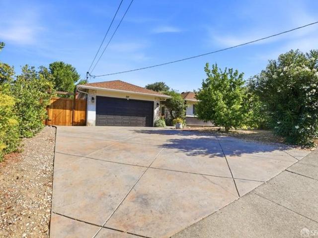 House for sale in Pleasant Hill, California