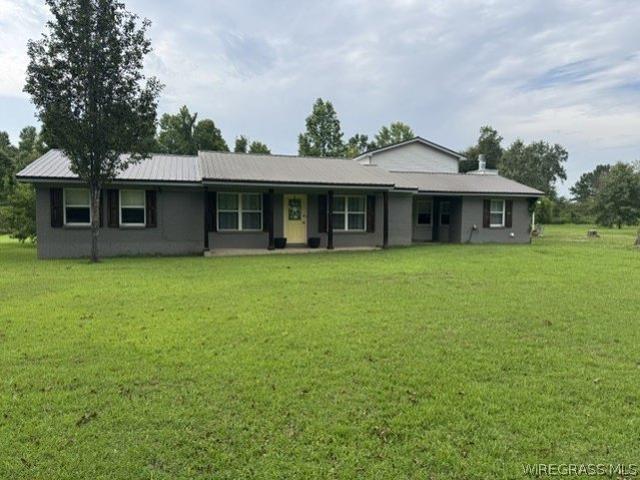 House for sale in Cottonwood, Alabama