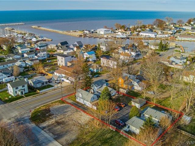 House for sale in Niagara, New York