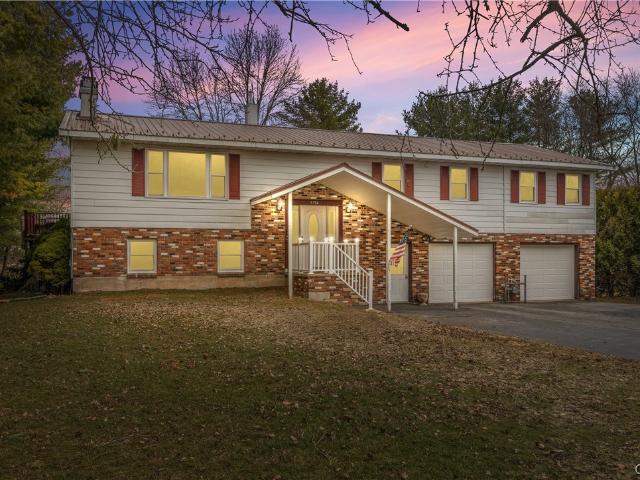 House for sale in Oneida, New York
