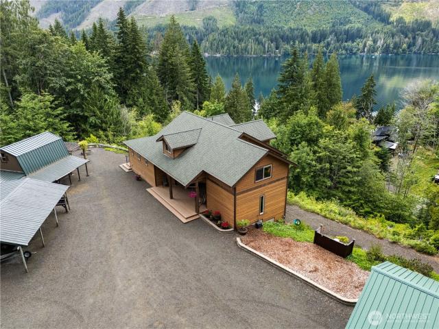 House for sale in Hoodsport, Washington