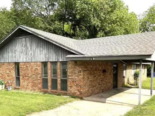 House for rent in Ada