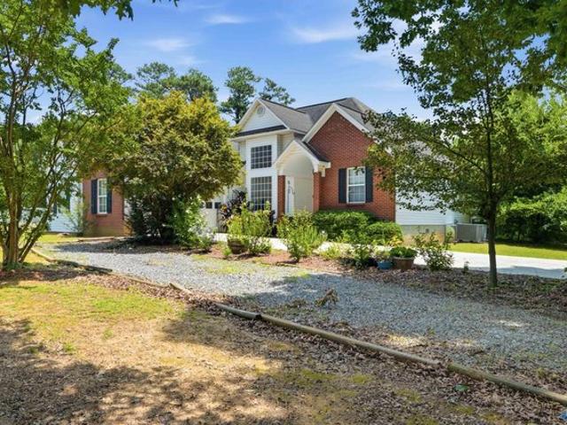House for sale in Guntersville, Alabama