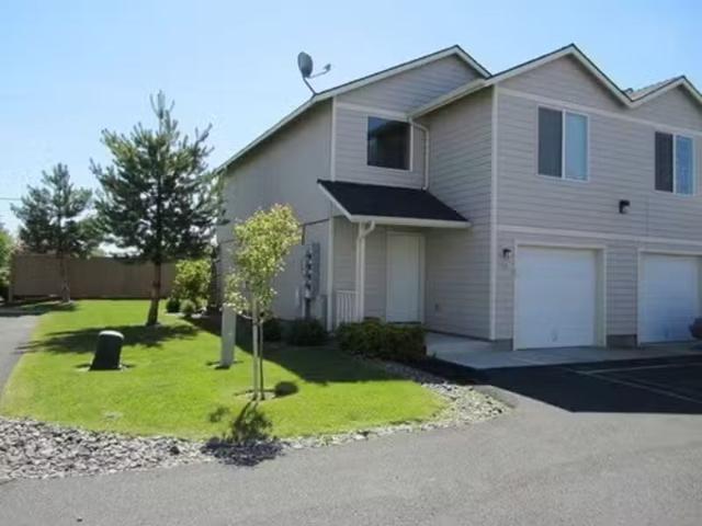Condo for rent in Redmond