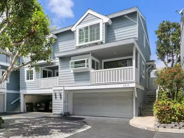 Condo for rent in Costa Mesa