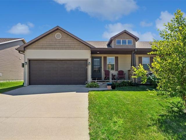 Townhouse for sale in Johnston, Iowa