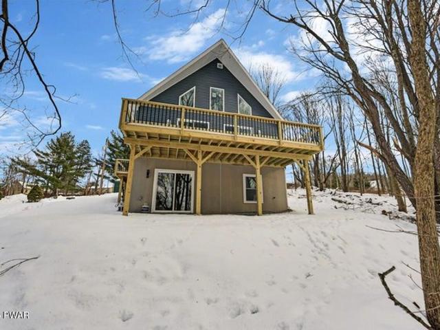 House for sale in Lake Ariel, Pennsylvania