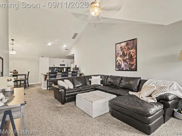 Condo for sale in English Gardens, Howell