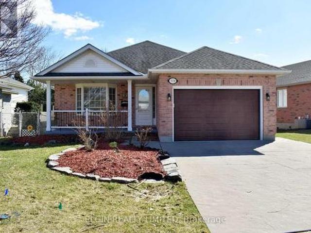 House for sale in St. Thomas, Ontario