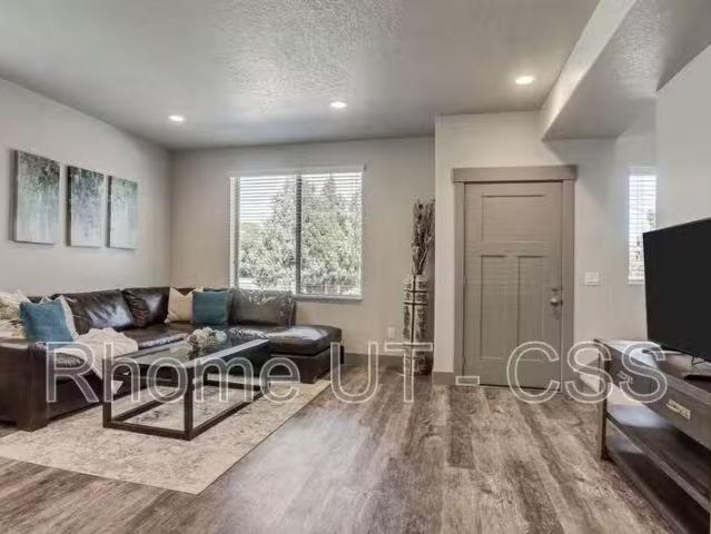 Condo for rent in Riverton