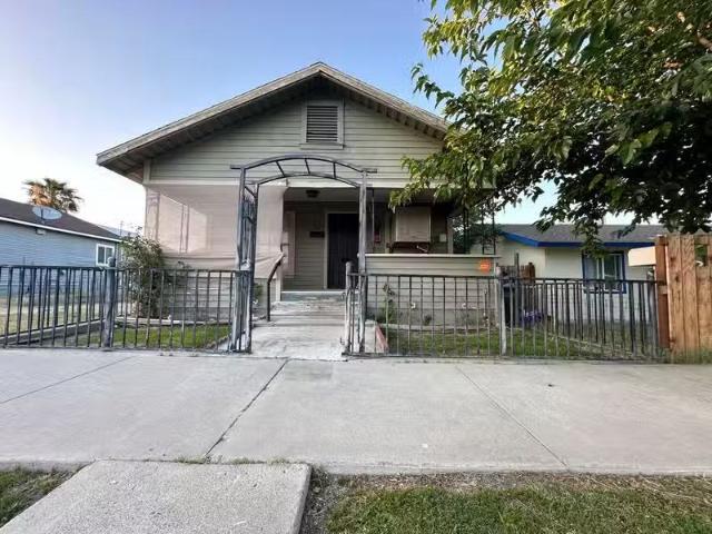 House for rent in Bakersfield