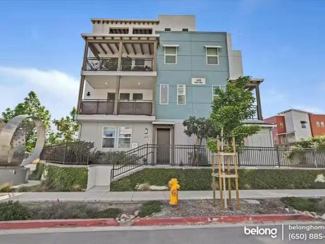 Condo for rent in Fremont