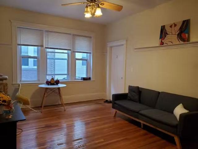 Condo for rent in Brighton