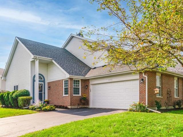 Townhouse for sale in Gurnee, Lake County