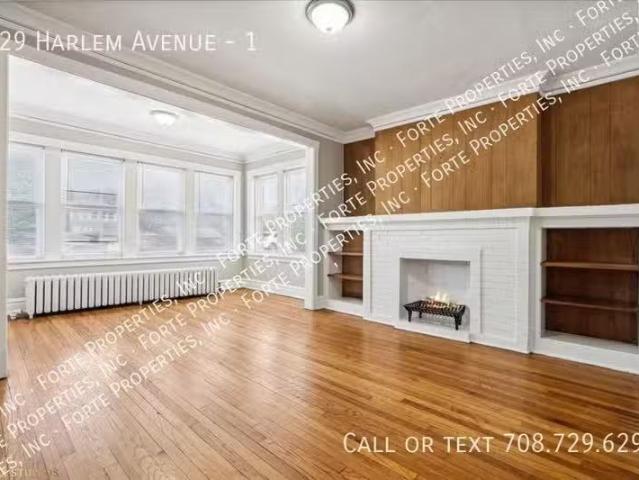 Condo for rent in Bedford Park