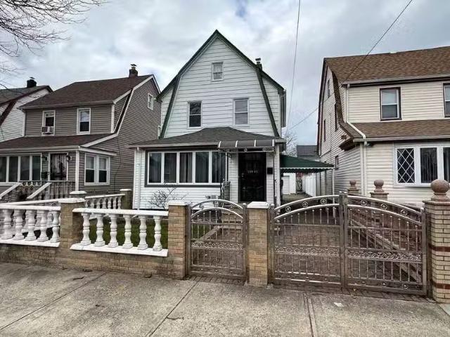 House for rent in Queens, Arverne