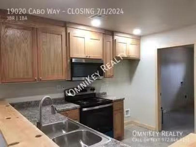 Condo for rent in Ardmore