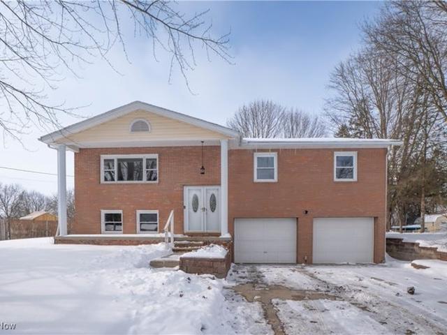 House for sale in Summit, Ohio