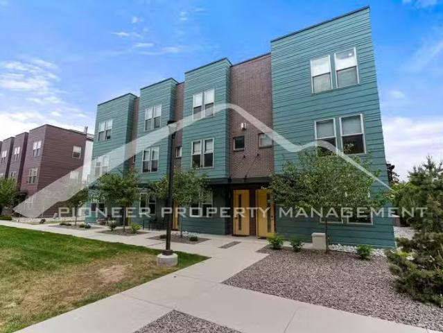 Condo for rent in Denver