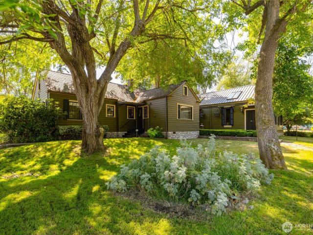House for sale in Oak Harbor, Washington