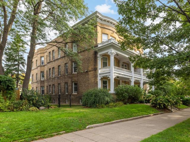 Condo for sale in Summit Hill, Ramsey