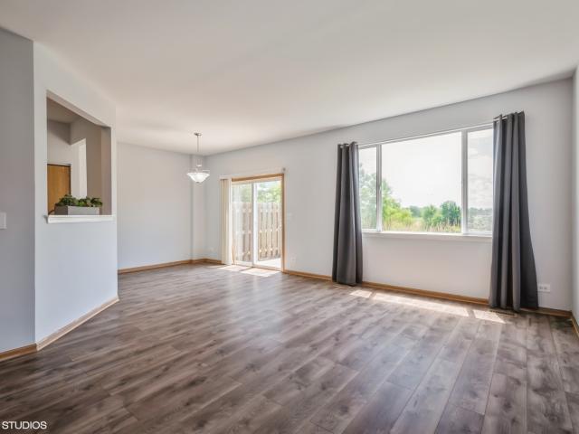 Townhouse for sale in Round Lake