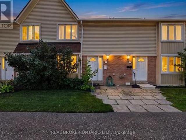 Townhouse for sale in Mississauga, Ontario