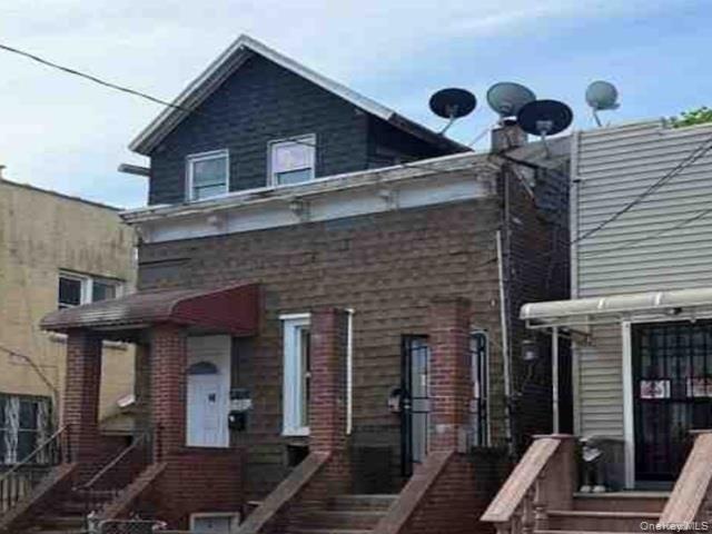 House for sale in Queens, Arverne