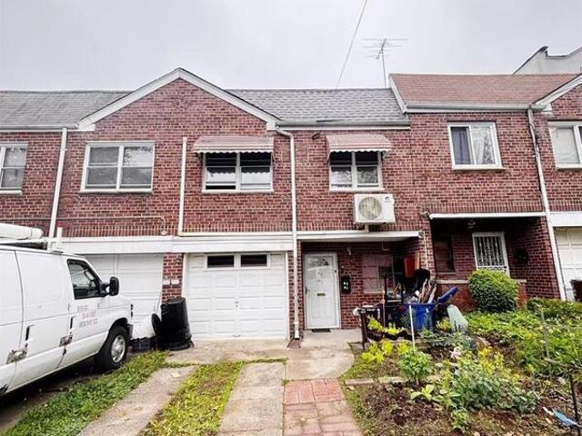 Townhouse for sale in Flushing