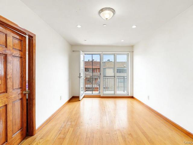 Condo for sale in Queens, Arverne