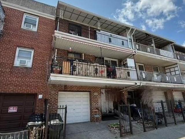 Duplex for sale in Corona