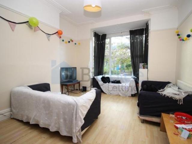 House for rent in Hyde Park, West Yorkshire