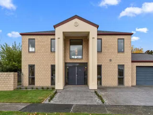 House for sale in Chaslands, Canterbury