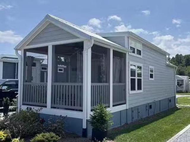 House for rent in Hendersonville