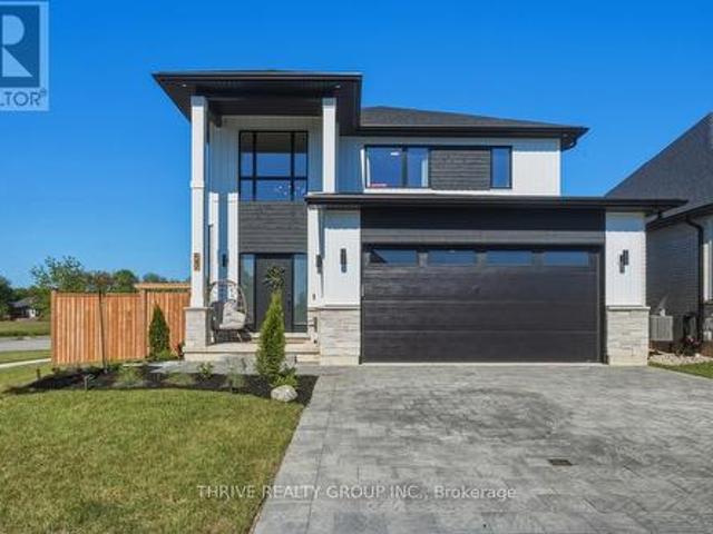 House for sale in Strathroy-caradoc, Ontario
