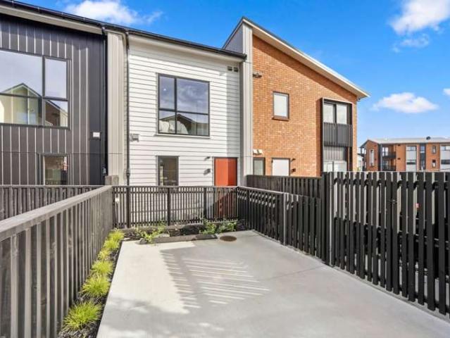 Townhouse for sale in Wairau Valley, Oroua County