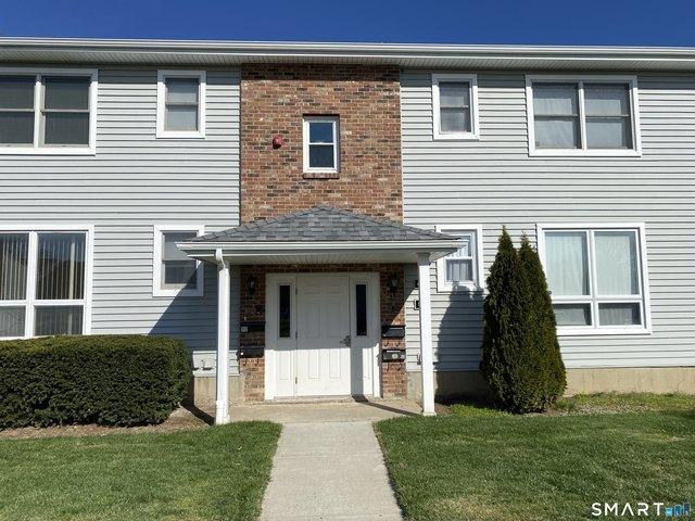 Condo for sale in Milford, Connecticut