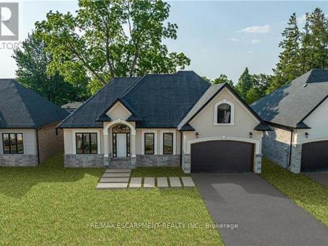 House for sale in Ancaster, Ontario