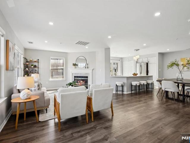 Townhouse for sale in Newark