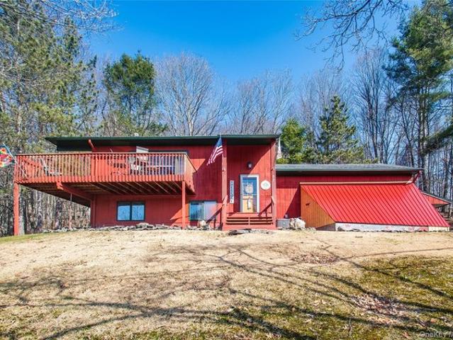 House for sale in Hankins, New York