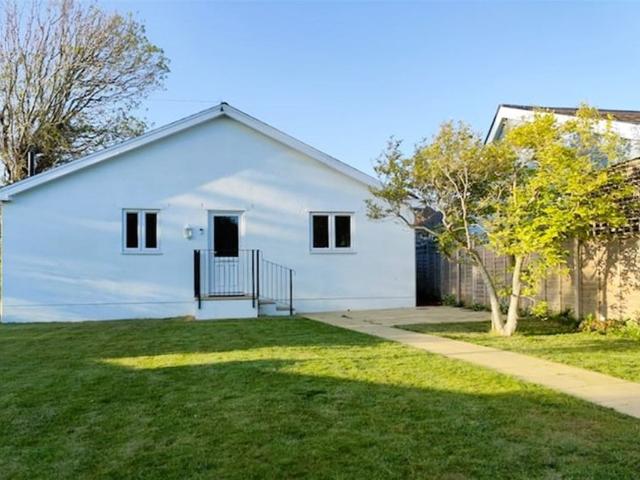 House for rent in Littlecote, West Sussex