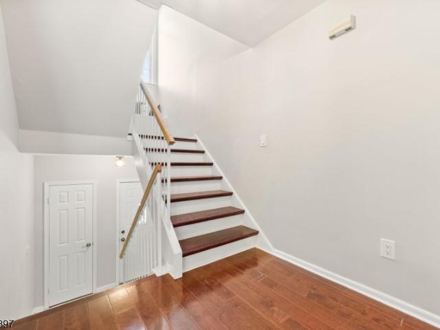 Townhouse for sale in Berkeley Heights, New Jersey