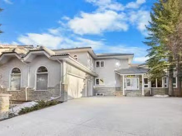 House for sale in Edgemont, Calgary