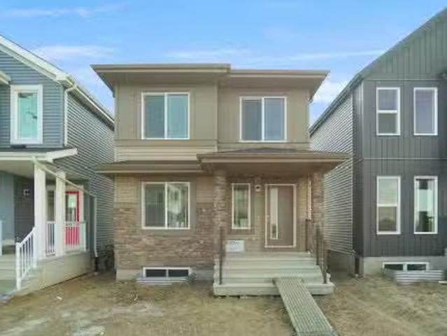 House for sale in Fort Saskatchewan, Alberta