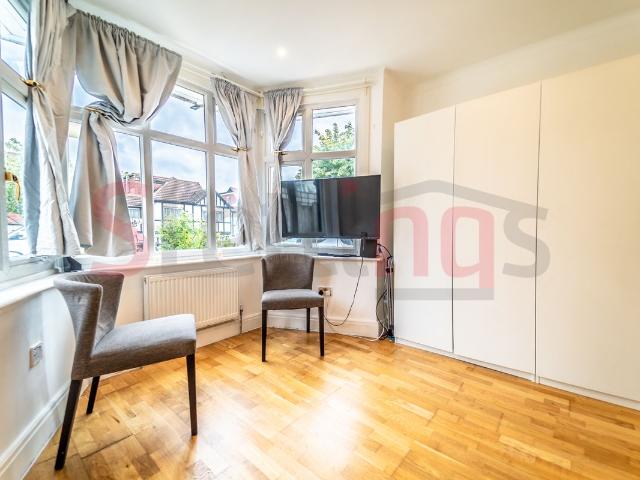Studio for rent in Hendon Central, Greater London