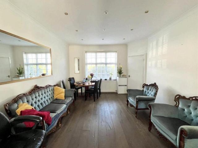 Apartment for rent in London Borough of Ealing, Perivale