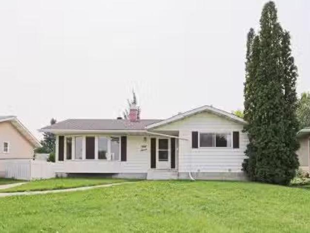 House for sale in Sherwood Park, Alberta