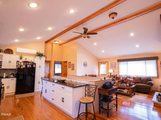 House for sale in Lake Ariel, Pennsylvania