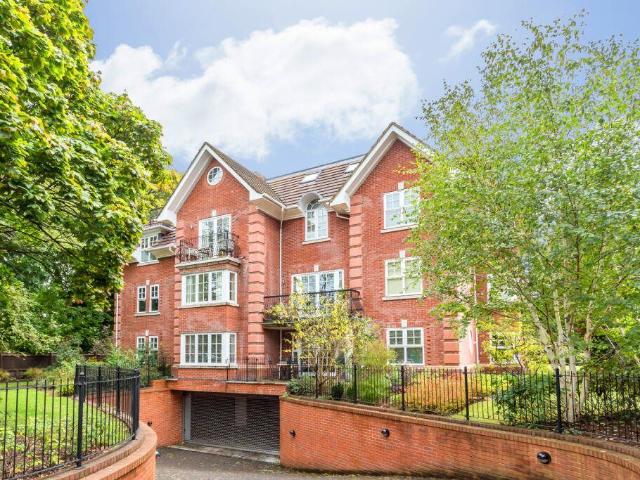 Apartment for rent in Canford Cliffs, Poole